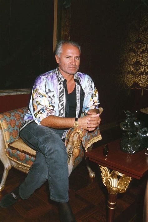 abiti gianni versace anni 80|Versace collezioni anni ’80: gli abiti che hanno fatto.